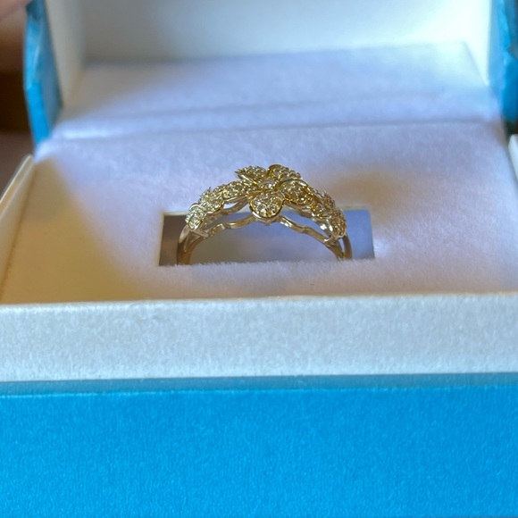 MAUI DIVERS Gold & Diamond Ring - Picture 12 of 17